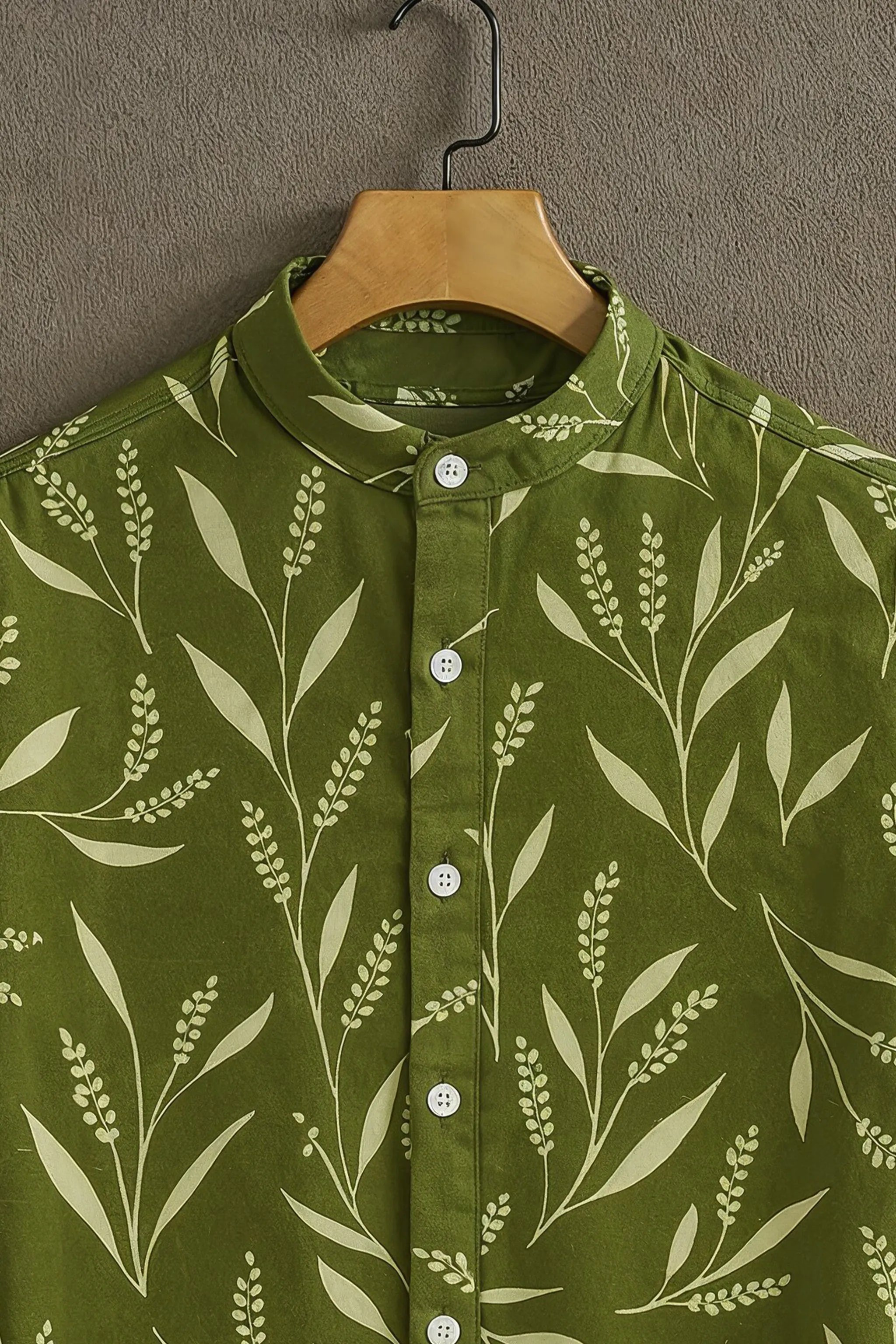 Men's Green Casual Shirt with Leaf Print